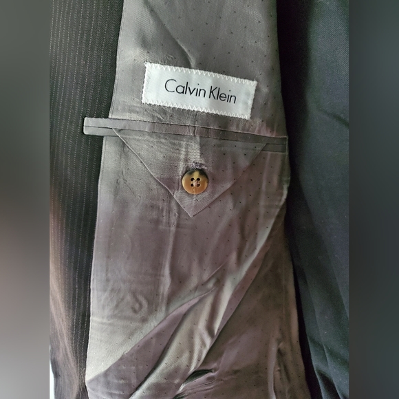 Brand New 2 Piece Calvin Klein Mens Dress Suit Setπ€ - Picture 3 of 6